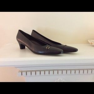 $ Cut! Women’s 10AA Salvatore Ferragamo